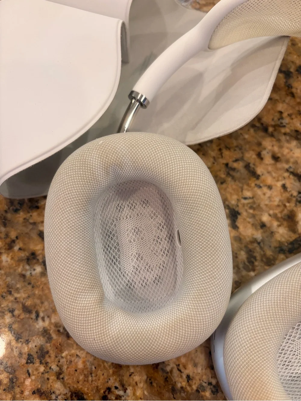 Apple AirPods Max Headphones in Silver